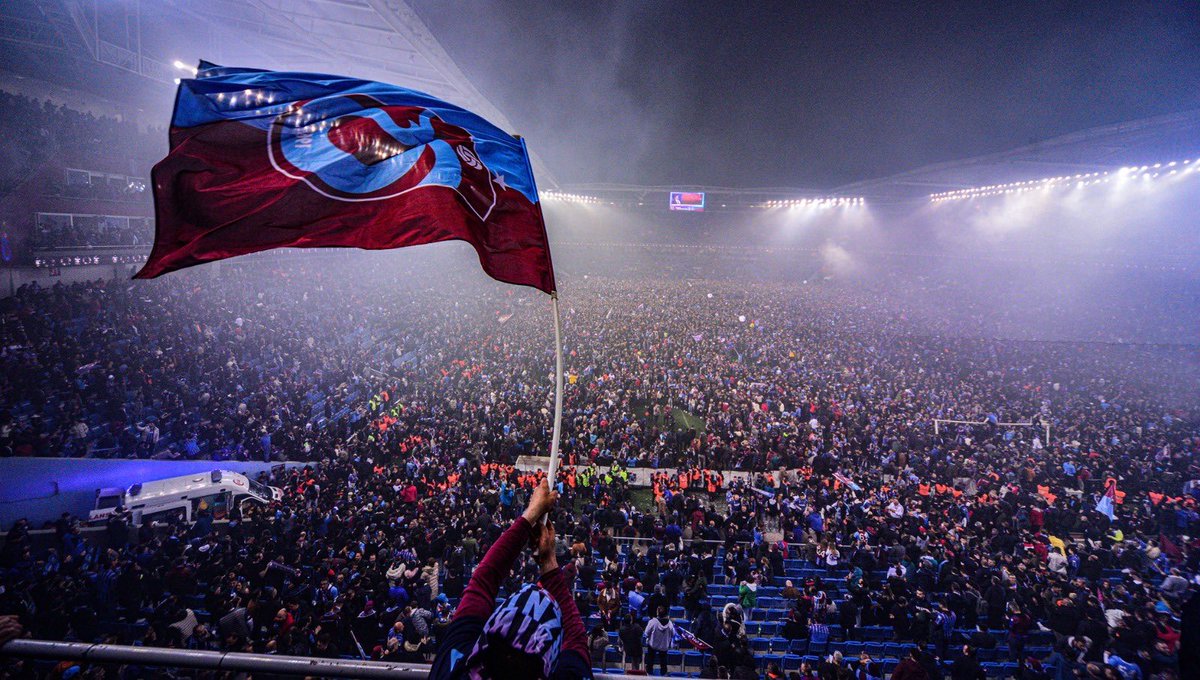 Deplasske tweet media