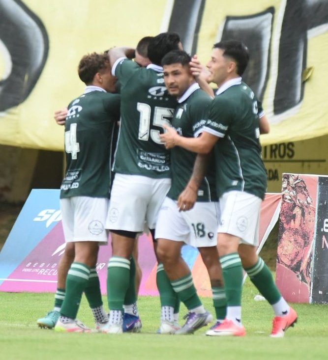 《#Mitre 0 vs #Ferro 1》

¡GANÓ FERRO CARAJO!

Con gol de Mateo Acosta de penal, nos llevamos un triunfazo de Santiago de Estero. ¿El análisis? el martes en el programa.

#JuegaFerro