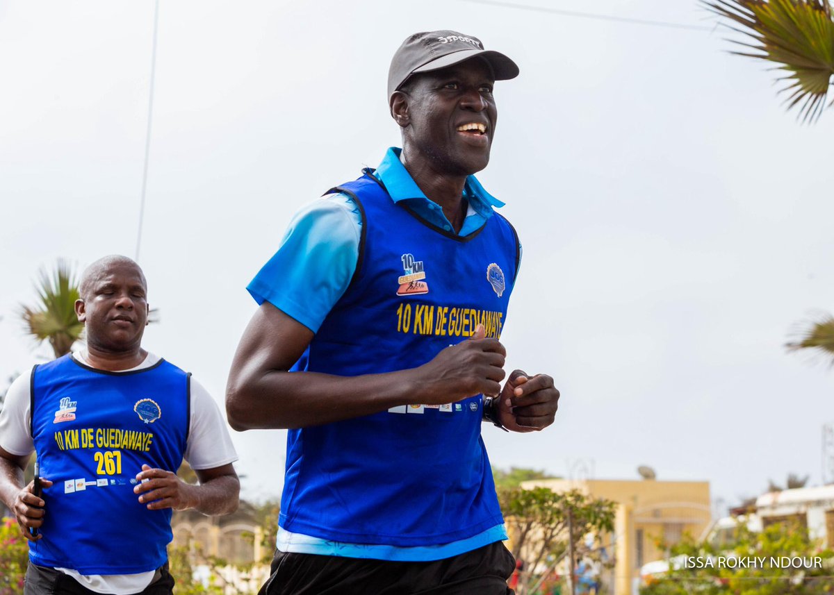 JOG_SPORTS's tweet photo. 🏃‍♂️💙 Notre Président sur la ligne de départ !  

Ce matin, Diamil Faye, Président de Jappo Olympique de Guédiawaye, a pris part à la course des 5KM des 10KM de Guédiawaye 🔥

Un bel exemple d’engagement et de passion pour le sport, au cœur de l’événement 💪  

Bravo Président ! https://t.co/GpohdIfBko