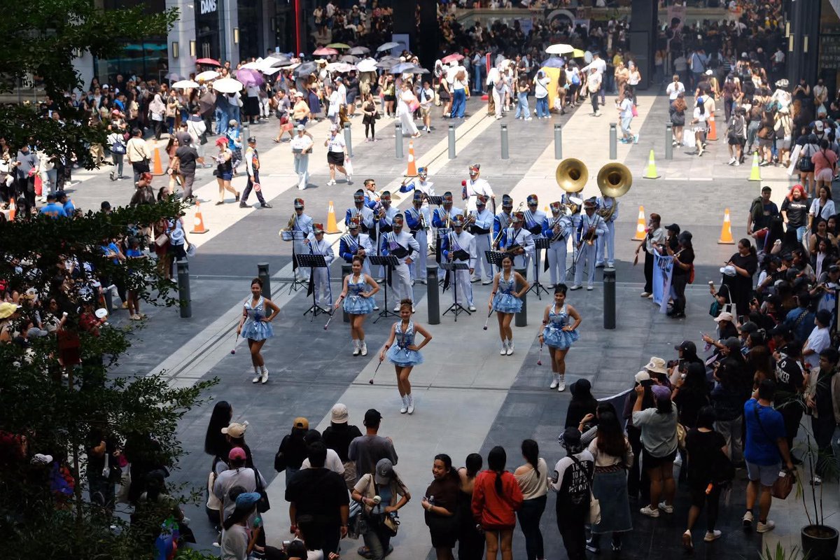 dragonpins_'s tweet photo. From planning to parade day, @thepablohouses brought this moment to life—every beat and step fueled by passion and teamwork.

Thank you, Banda El Gobernador, for an electrifying performance!

#WakasAtSimula #SB19
#SB19WaS #WaSTheFinale #SB19_PABLO @imszmc #WASontheRoadwithPABLO https://t.co/O4no3JZynl
