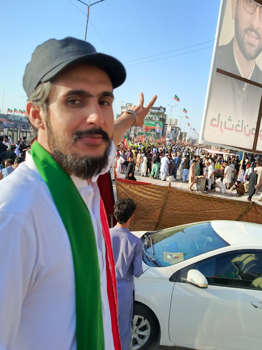 iarshadkhan007's tweet image. مردان کے عظیم الشان جلسہ میں شرکت ۔
 
ہم کھڑے تھے، ہم کھڑے ہیں ،ہم کھڑے رہیں گے یقین کے ساتھ،ایمان کے ساتھ ،عمران خان کے ساتھ۔
#MardanJalsa #PTI #ImranKhan @PTIofficial