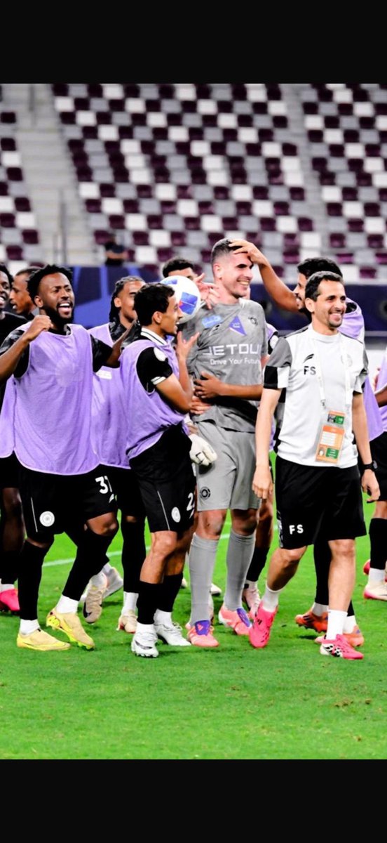 اللهم لك الحمد… انتصار ثمين وخطوة مهمة نحو النهائي 🤍

ألف مبروك لجماهير #الشباب هذا التأهل، وفرحتكم ودعمكم الغير مستغرب هو  الدافع الأكبر لنا لمواصلة العمل والعطاء.

بإذن الله نكمل المشوار ونفرح جميعًا برفع الكأس 🏆🖤🤍