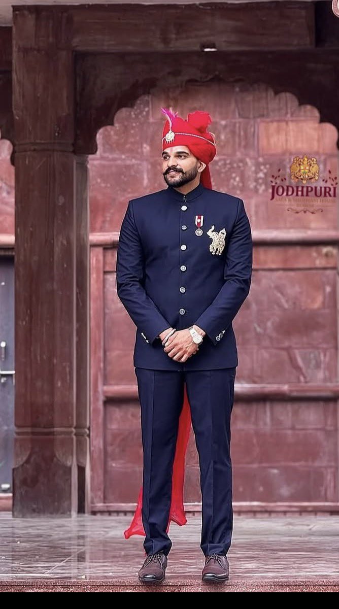 Abhi abs tweet media