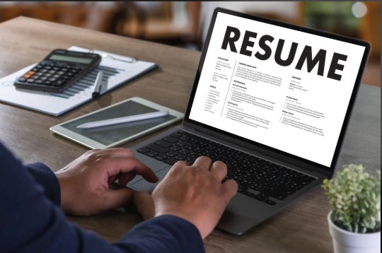 HurwitzBruce's tweet image. The focus of a #resume must be on your accomplishments not responsibilities which you may not have been good at! The only thing that will result in an interview is showing a prospective employer what you can do for them since you did it for someone else. zurl.co/FqK3J