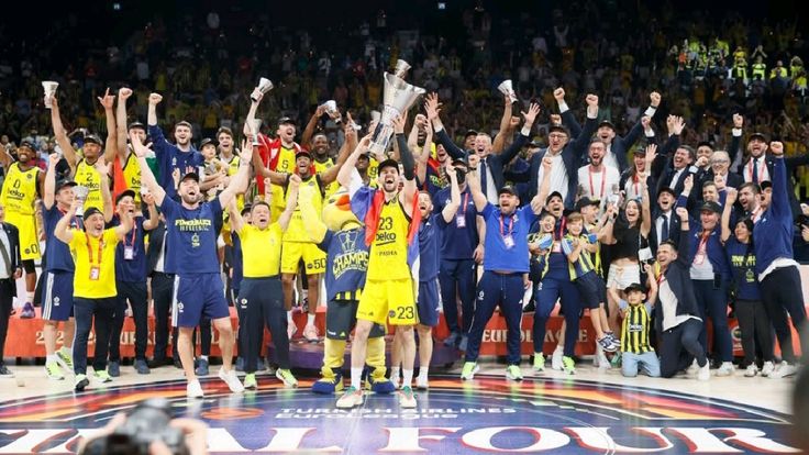 Euroleague Time tweet media