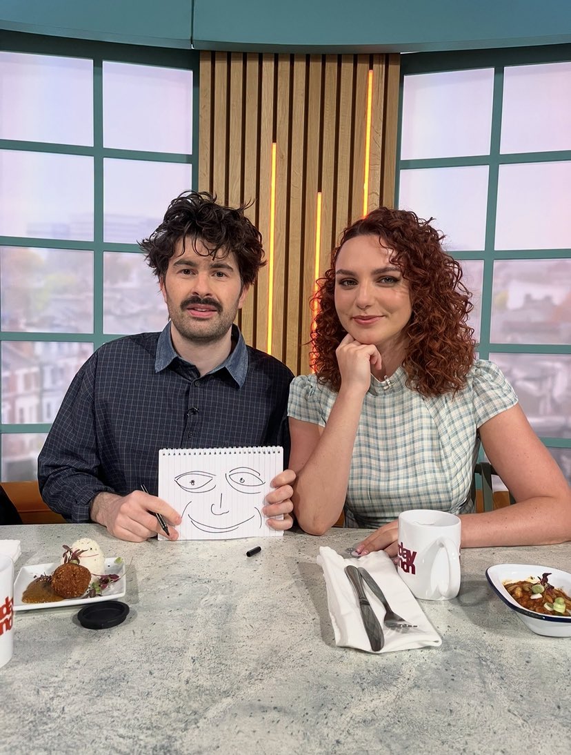 snluk updates tweet media