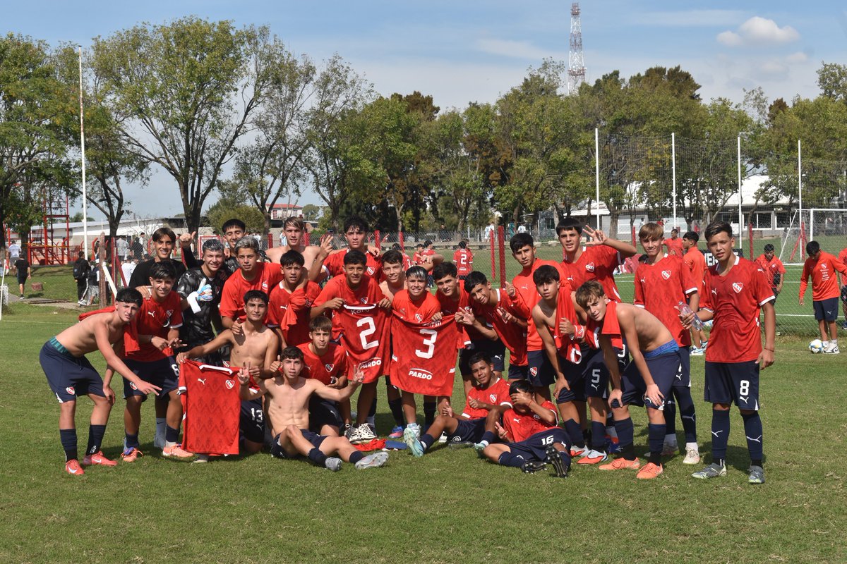 El Semillero Rojo tweet media