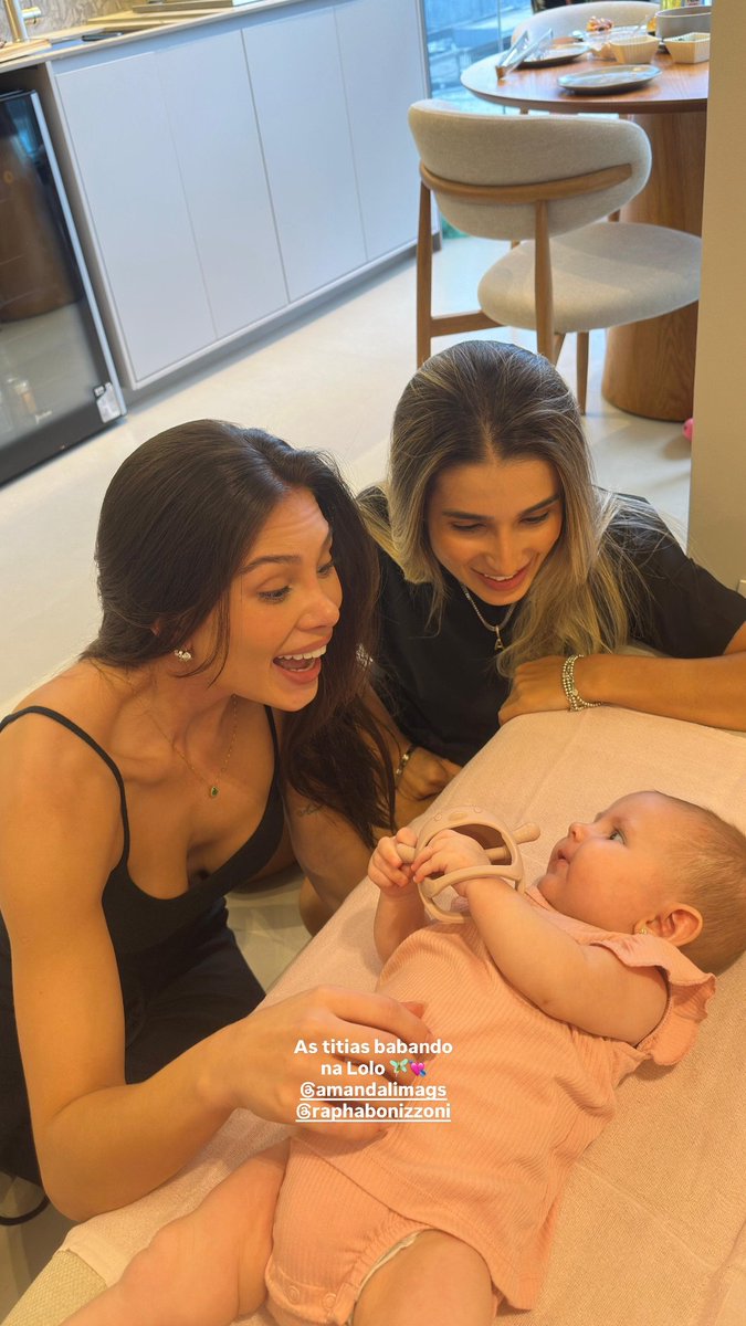 updatepavanelli's tweet photo. 📲 - @flaviapavanelli via do seu story Instagram.

#Flaviapavanelli https://t.co/VkC2hIEYq0