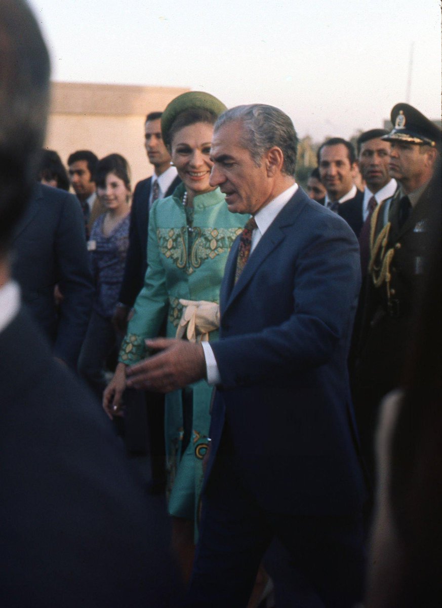فقط شانس آوردیم بین قاجار و ج.ا ،پهلوی بود

#KingRezaPahlavi