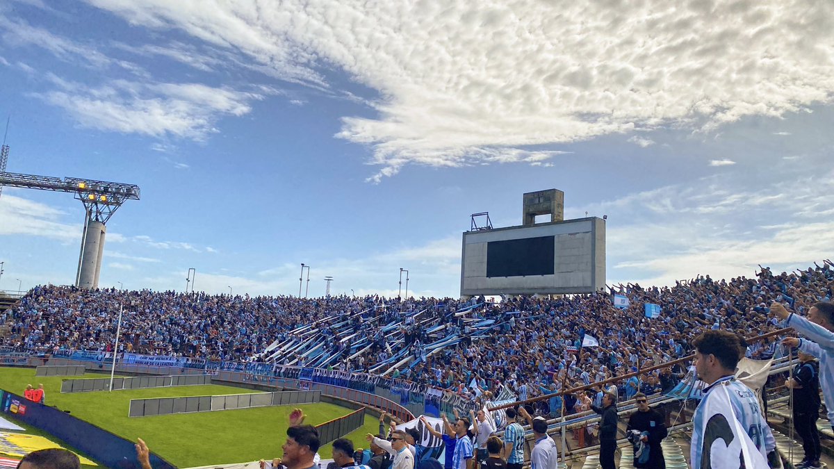 Venimos por la camiseta no por ustedes