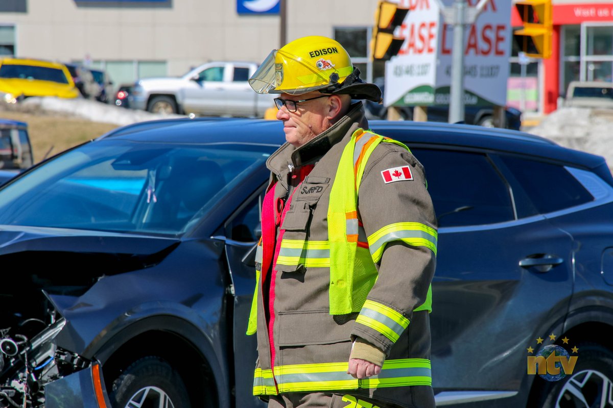 Noble41's tweet photo. A two-vehicle collision in the west end of St. John's on Saturday afternoon sent two people to hospital.

Info, photos, and video:  https://t.co/e8eTWUc3pS

#nltraffic @NTVNewsNL https://t.co/3Mmj6rLhsQ
