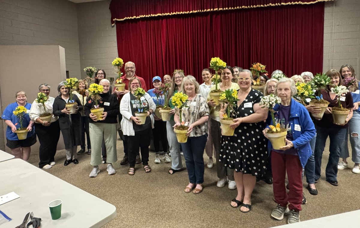 CHMuseums's tweet photo. Spring was in full bloom at our Pots &amp; Blooms: Springtime Topiary Workshop this afternoon! 💐🪻

CHM hosts member exclusive workshops throughout the year. Don’t miss out! Become a part of the museum family today at https://t.co/B1VUtt6doF https://t.co/Zyerxyqi19