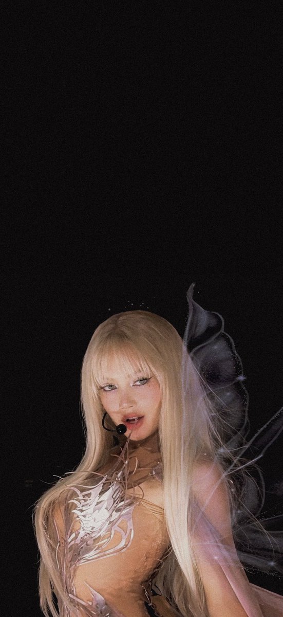 —  Lisa at Coachella |  lisachella wallpapers

 BAD ANGEL WITH LISA  
#ANYMAxLISA
#LISA_COACHELLA 
#LISACHELLA

like &amp; rt if you use it!! /bel