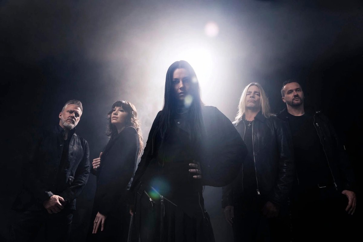 evbackstage's tweet photo. New era/visuals. Same haunting magic.

🎶💥 @evanescenceofficial just dropped new promo shots—dark, cinematic, unmistakably them.

Which hits hardest: 1, 2, or 3? Sound off 👇🖤

📸 - Chapman Baehler

#evanescence #amylee #backstage #newmusic #newalbum https://t.co/LRGm9aP2Sr