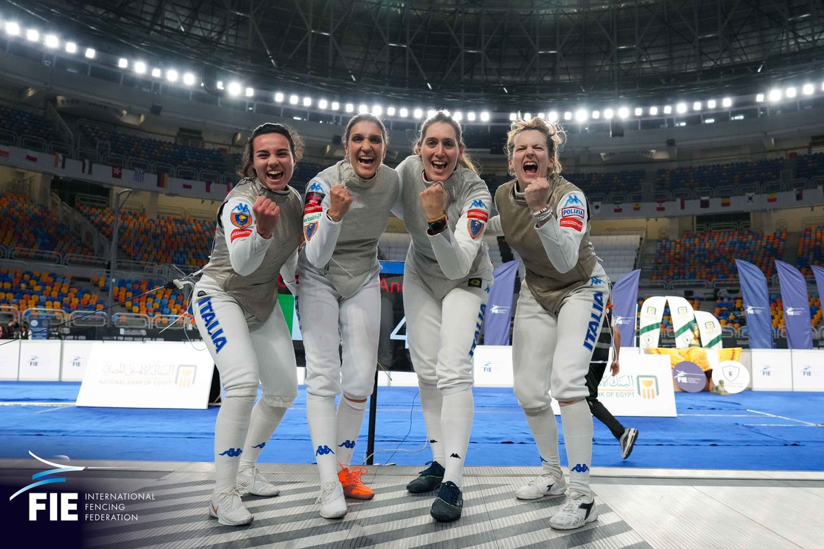 FIE_fencing's tweet image. Highlights from the Cairo Foil World Cup - Women’s Team Foil 🇪🇬🤺

📸 Bizzi / Eva Pavia

#esgrima #fencing #escrime #cairo #egypt