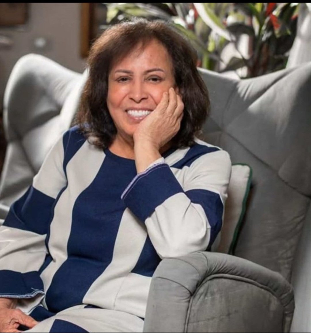 اسأل الله العظيم رب العرش العظيم ان يشفي القديره حياة الفهد 

#حياة_الفهد