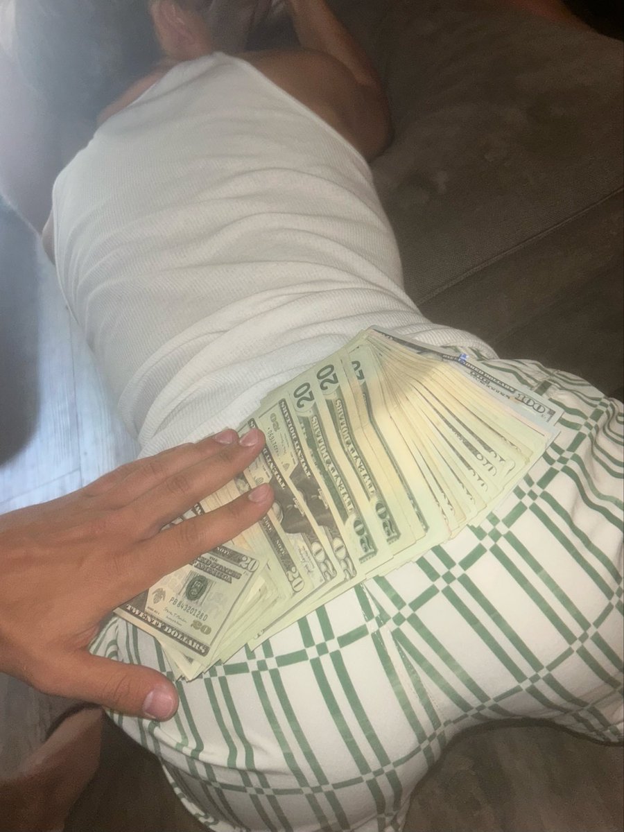 GTards_OnTop's tweet photo. Our boys training to be strippers. Hit them on the low for mid lap dances
#gayhomies
#breaded https://t.co/ThrWseN1JS