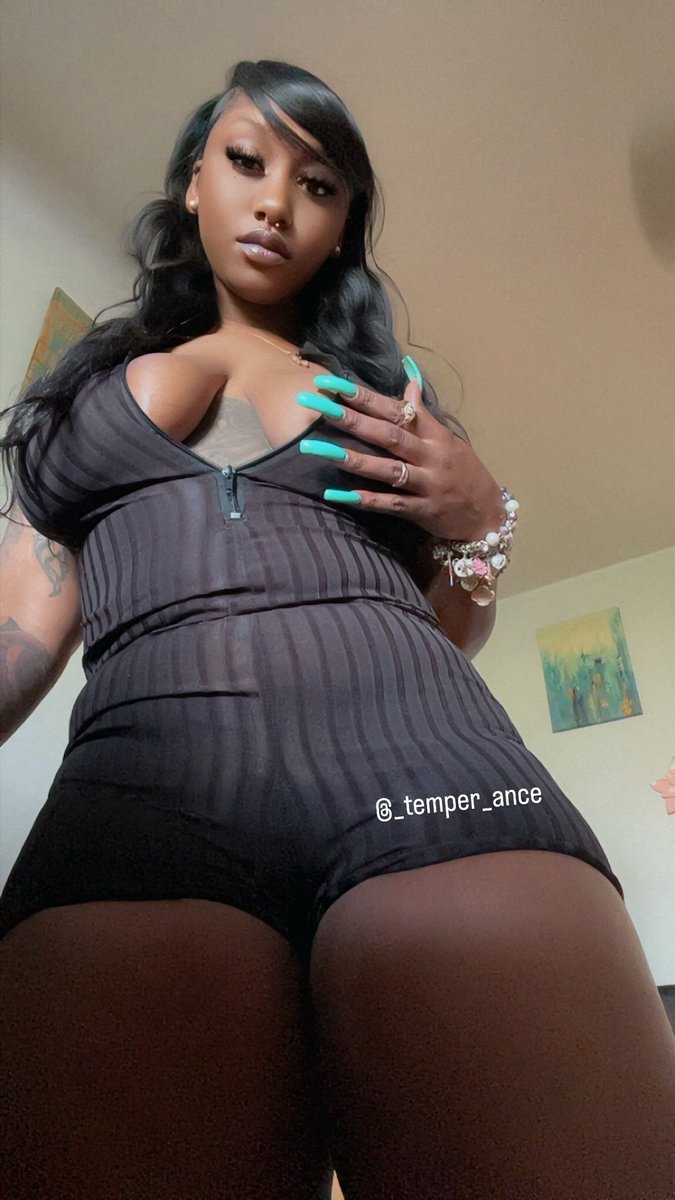 _temper_ance's tweet photo. some fine shit 🥴💋 https://t.co/l9Gv8OLY4U