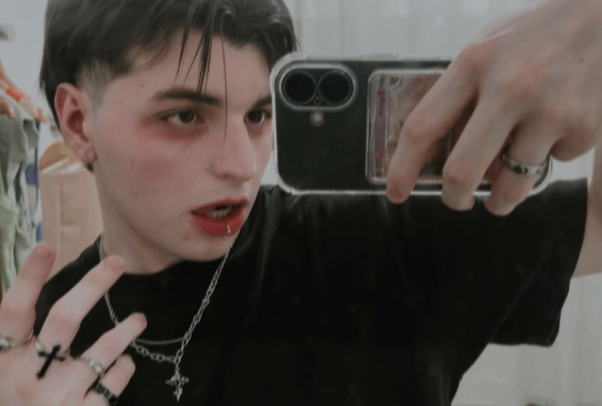 𝙢𝙞𝙣 🎬 tweet media