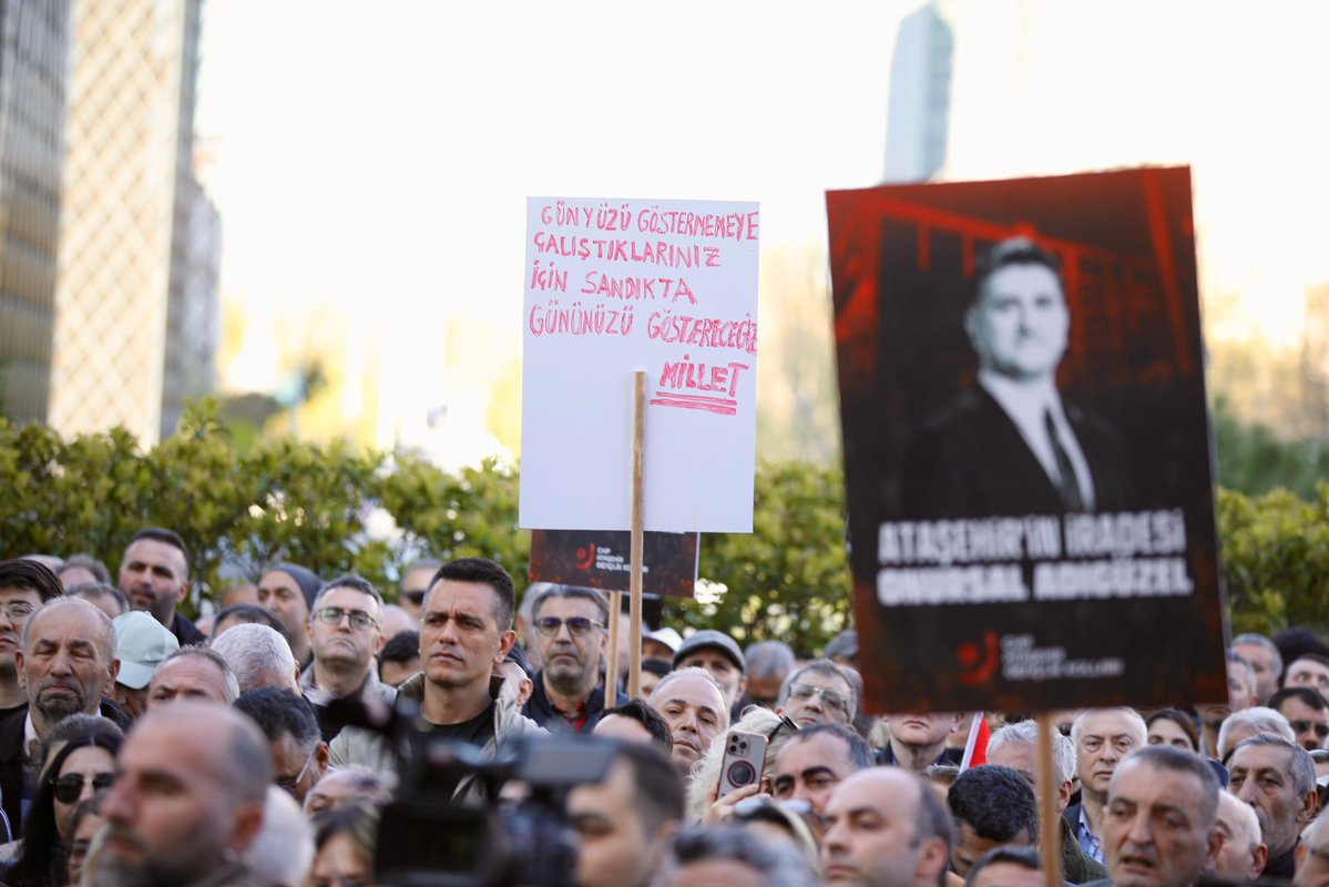 Özgür Çelik tweet media