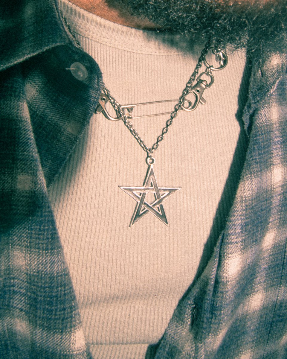 Crimson Foster | they/them tweet media