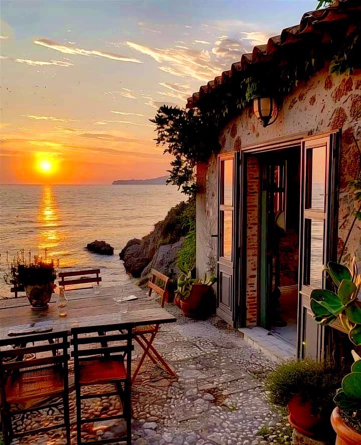 Loeka02's tweet image. ✨ Sunday’s Final Glow ✨

"As the Sunday sun sets low,
Hold on to the quiet glow.
Sleep in comfort, dream in light,
Through the stillness of the night.

Ready for the week to be,
In strength and soul-deep harmony." 

🌙✨🕊️
#SundayEvening #RestWell #PeacefulMind #XCommunity