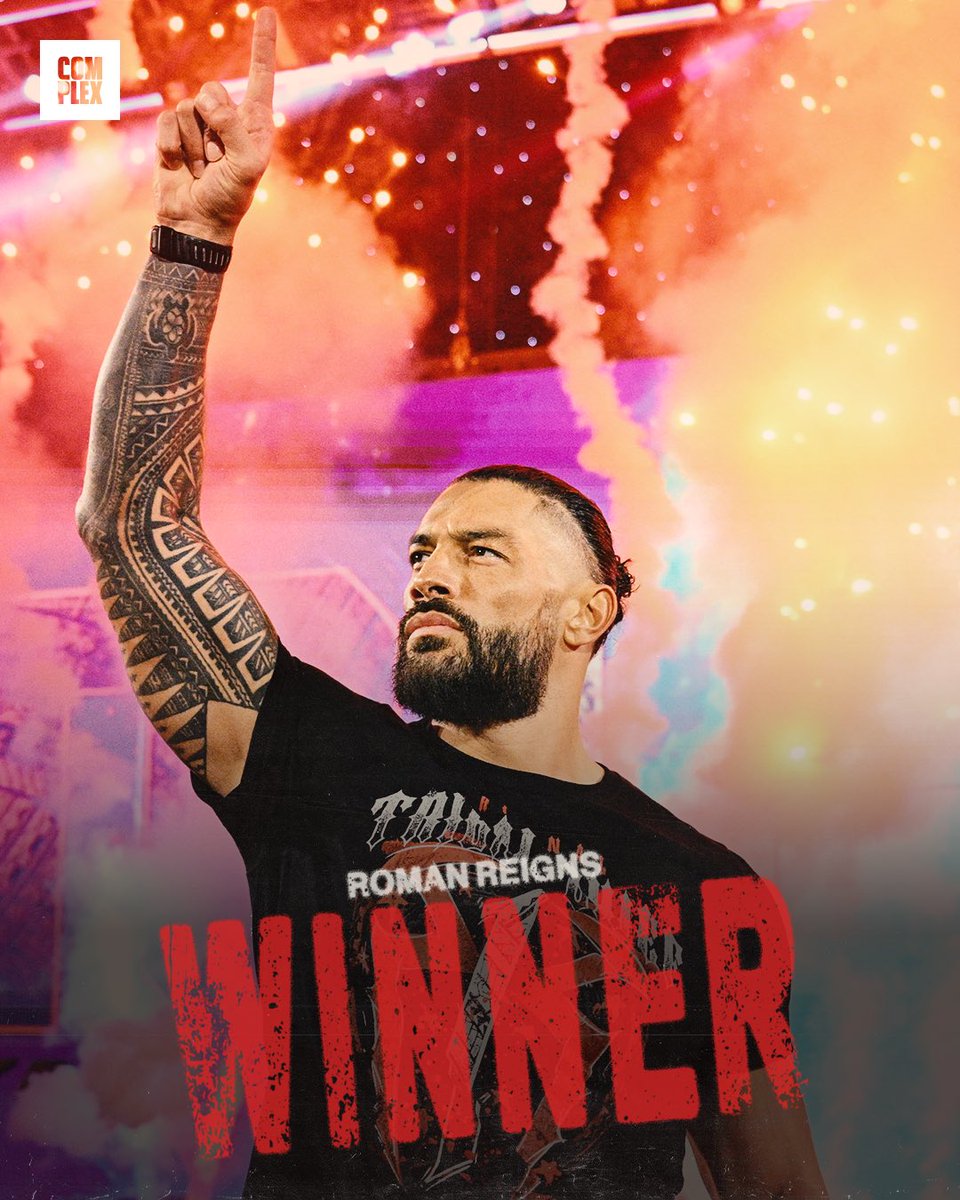 ComplexSports's tweet photo. You gotta acknowledge him man, Roman Reigns is now the new World Heavyweight Champion 🔥🔥

(📸 @gettyimages // @wwe) https://t.co/3kUPSThbR1