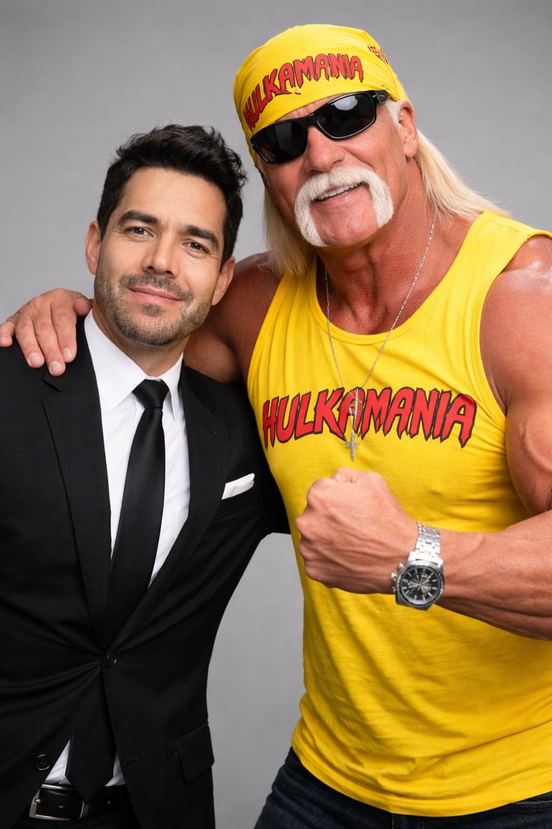 Lo mejor de este #WrestleMania: Omar Chaparro y Hulk Hogan.

#GraciasChaparro
