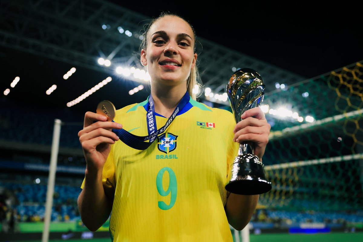 fifaworldcup_pt's tweet image. A festa das campeãs em Cuiabá. 🏆🇧🇷

#FIFASeries | @SelecaoFeminina