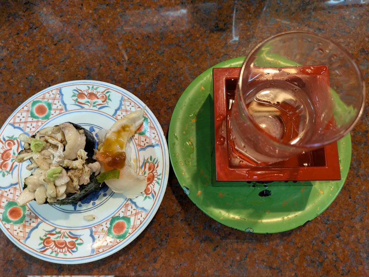 BE60ft's tweet photo. 4日目は5時台に目が覚めたので散歩からの朝酒〰️🍶 https://t.co/EyebCRY6Hp