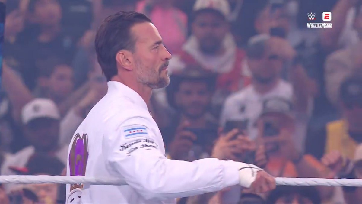 ringsidenews_'s tweet image. #CMPunk's #WrestleMania jacket pays tribute to those within #WWE that have passed away!