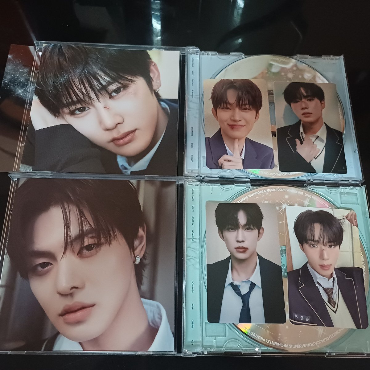 xxJHOYxx's tweet photo. Thank you sess! @lvkpopcart ayaw pa umuwi ni Leo saken. #PhGo #Ald1 #JewelCase https://t.co/F2XhueEFu0