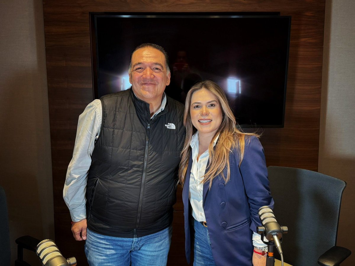 Un gusto como siempre poder conversar de política con <a href="/SContrerasMX/">Sergio Contreras G.</a> Diputado Local en el estado de #Guanajuato

Esta noche en punto de las 21:00 horas podrán checar el Episodio completo #9 de Blanco y Negro

Platicamos de todo
Les comparto el Link de mi Canal de YouTube donde