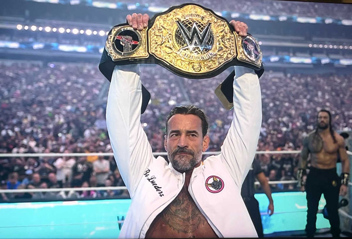 bjmusicman's tweet image. The Best in the World about to go one on one with the OTC
@CMPunk @WWERomanReigns @WWE 
#TheMainEvent
#MainEvent
#wrestlemania