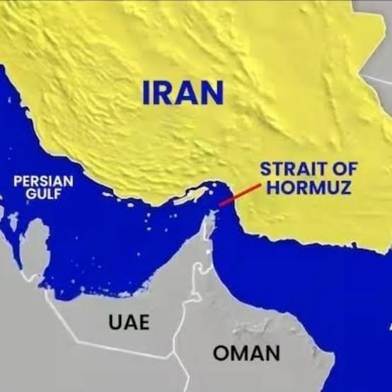 TurningPointGlo's tweet image. #BREAKING: The shutdown of the Strait of Hormuz by Iran threatens higher crude prices and could weaken the Indian rupee.

#IranWar‌ #India