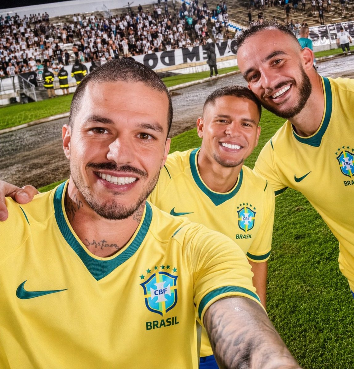 Out Of Context Treze tweet media