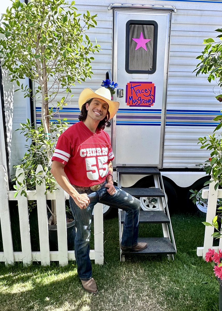 AntonioShowLA's tweet photo. • That’s a WRAP on my 1st @coachella performance (April 18, 2026)!
• Such an honor performing with #KaceyMusgraves @spaceykacey as she debuts #UncertainTX as a part of her new album release! Proud to represent my Mexican - Oklahoma roots for this dope musical & visual fusion! https://t.co/AOfUofWI6Z