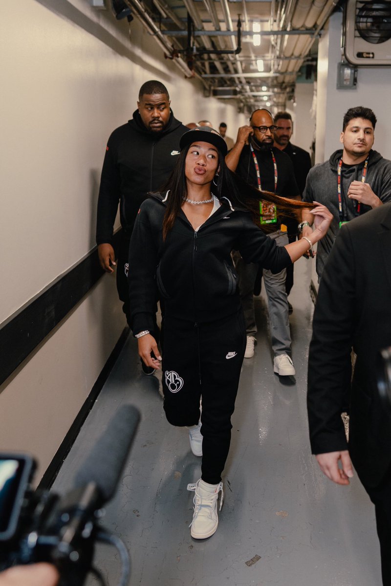 Alycia Baumgardner tweet media