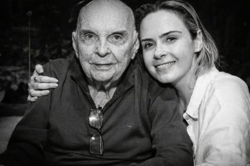 contavini's tweet photo. Eu to sem acreditar nisso. Ela não merecia isso de jeito nenhum. Ele tinha que ver ela campeã 😭😭😭😭😭😭😭😭 #bbb26 https://t.co/y3TZubR0EK