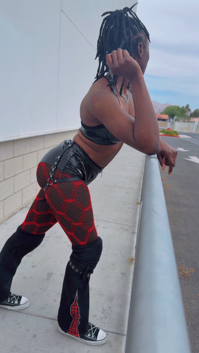 TheGiaScott's tweet image. Dirty as need be 🎱❤️‍🔥🖤 #Prowrestling #Vegas #ChocolateDream