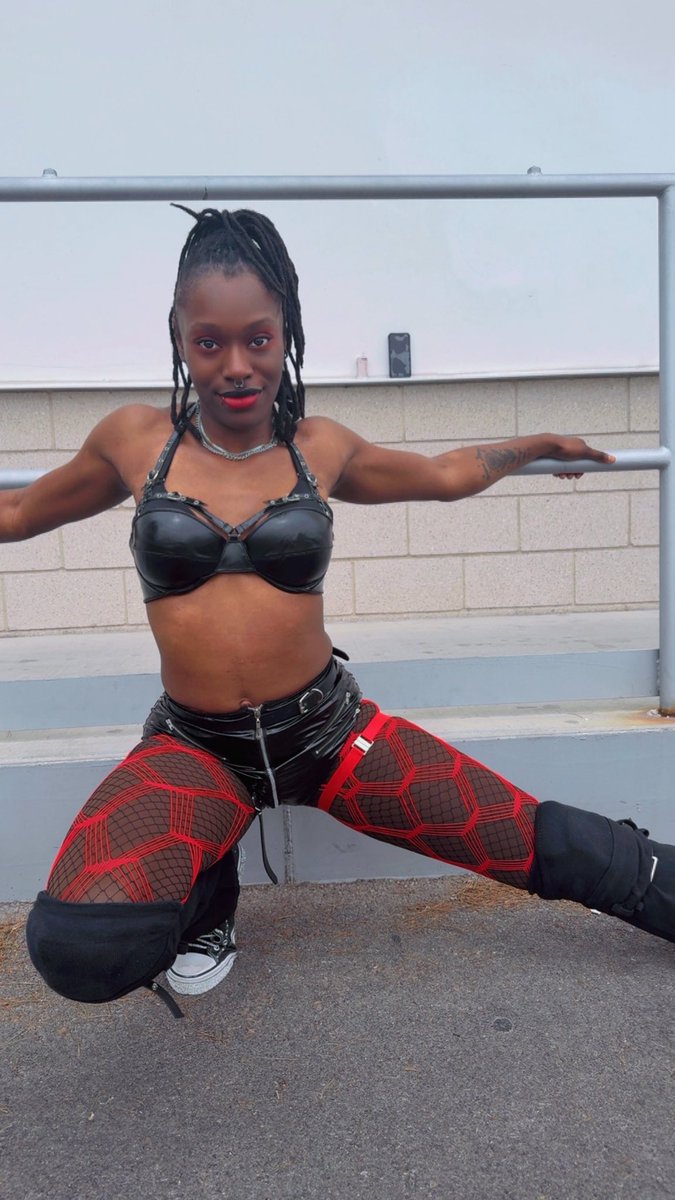 TheGiaScott's tweet image. Dirty as need be 🎱❤️‍🔥🖤 #Prowrestling #Vegas #ChocolateDream