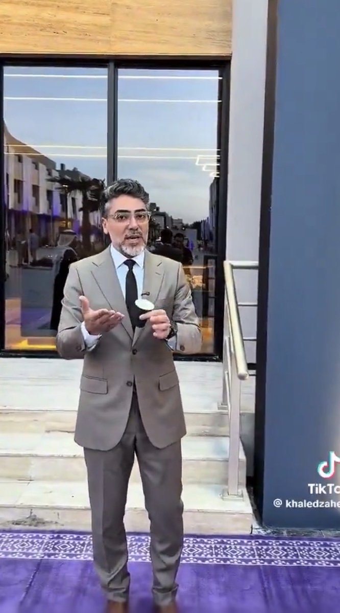 الغرامة حقت هيئة العقار على خالد زاهر ٢٠٠ الف لكن السؤال هو هل بيدفعه خالد زاهر ولا الماجدية عقب ما الاعلان انتشر اسرع من البرق؟