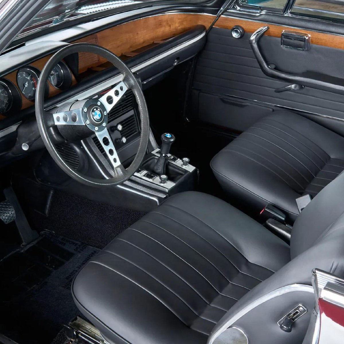 Bring a Trailer tweet media