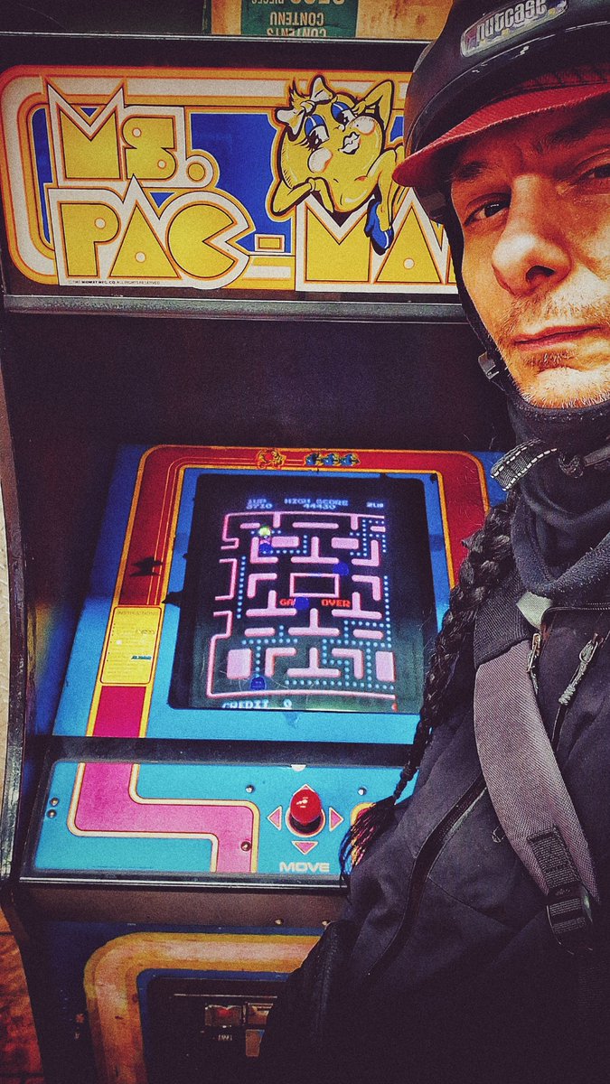 □ 𝙶𝙼 𝚒𝚗𝚝𝚎𝚛𝚗𝚎𝚝! 
      𝚆𝚑𝚘 𝚠𝚊𝚗𝚝𝚜 𝚝𝚘 𝚙𝚕𝚊𝚢 
      𝚜𝚘𝚖𝚎 𝙼𝚂. 𝙿𝙰𝙲-𝙼𝙰𝙽 𝚠𝚒𝚝𝚑 𝚖𝚎 ⁉️