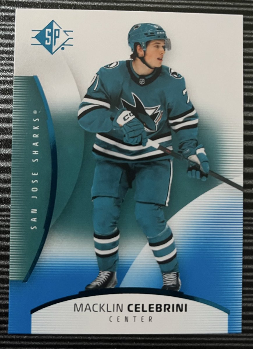 ⭐️🦈 tweet media