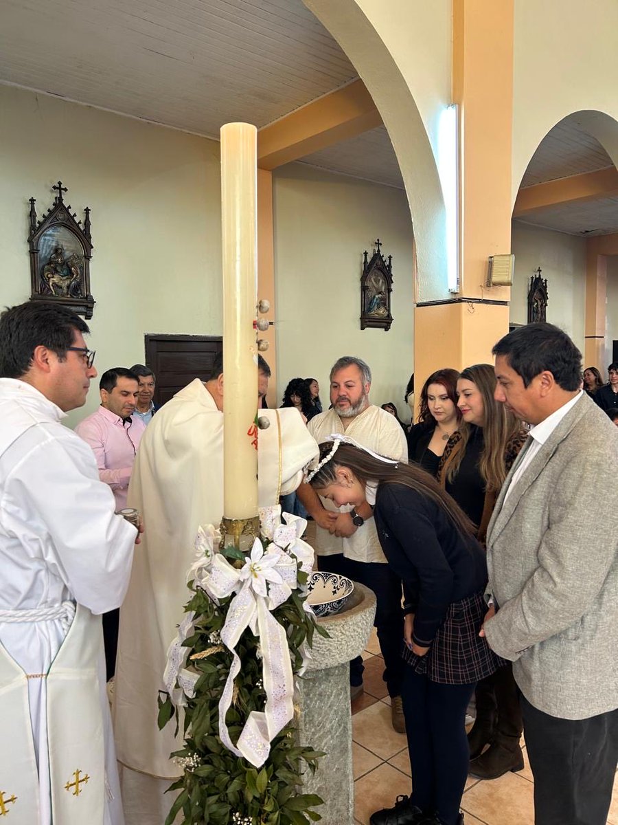 Con alegría y gratitud, como Obispado de Valdivia compartimos que hoy, en la Santa Misa presidida por el padre Edison Díaz en la Parroquia Sagrado Corazón de Valdivia, se vivió una significativa celebración de Primeras Comuniones. ✝️🙏🏻❤️

facebook.com/share/16gAcZH9… #ValdiviaCL