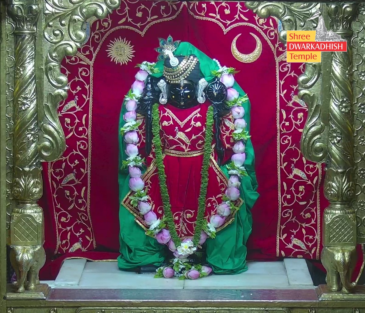 DwarkaOfficial's tweet photo. राजाधिराज द्वारकाधीश जी के मङ्गला आरती दर्शन 🙏🏻
श्री द्वारकाधीश मंदिर द्वारका,गुजरात
दिनांक :- 20/04/2026 सोमवार                                 
                                             
#dwarka #manglaaarti
#ShridwarikadhishmandirOfficial https://t.co/DxXBmiVBBa