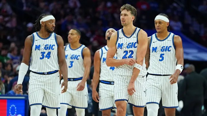 _CoachDeSofa's tweet photo. Orlando Magic em 2026

> Faça uma temporada abaixo

> Entregue o PlayIn para o 76ers de forma humilhante

> Mostre seu plano e DESTRUA o Hornets

> Depois de ser considerado o pior time dos Playoffs ganhe do seed 1 do Leste

> Se finge de morto, mas no final come o cu do coveiro https://t.co/BDNoeDrLC0