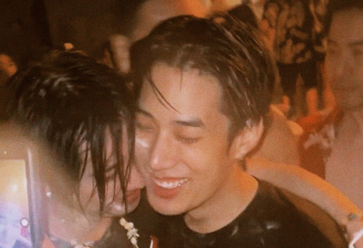 ฮล. ซด tweet media