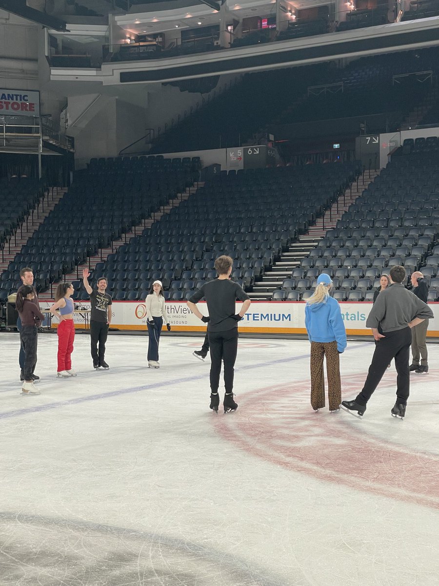 Stars on Ice tweet media